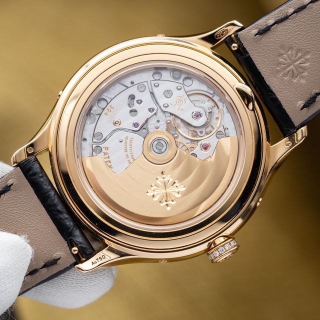 Patek Philippe Complications 4947R-001 Image 4
